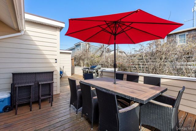 485 Bayberry Walk, Ocean Beach, NY 11770