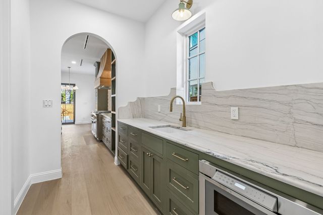 7107 Coronado Avenue, Dallas, TX 75214