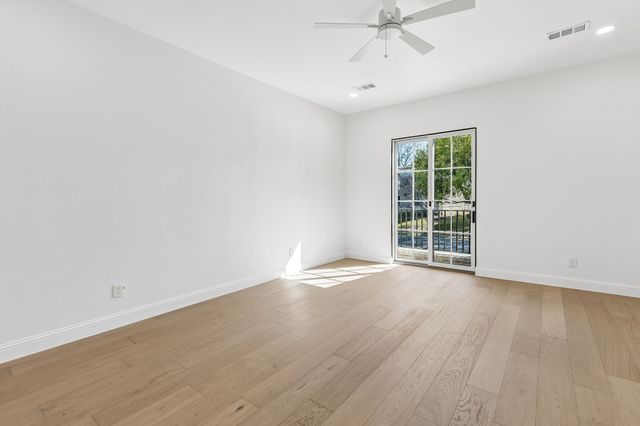 7107 Coronado Avenue, Dallas, TX 75214