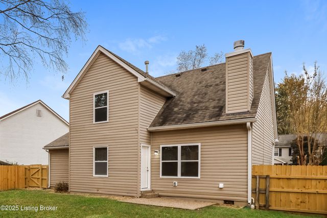 8007 Apple Valley Dr, Louisville, KY 40228