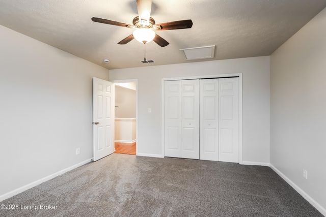 8007 Apple Valley Dr, Louisville, KY 40228