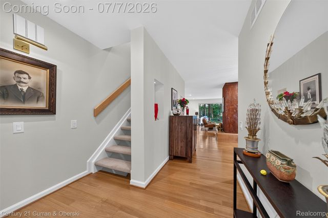 1148 Hillpointe Circle 74, Bloomfield Charter Township, MI 48304