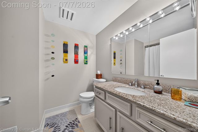 1148 Hillpointe Circle 74, Bloomfield Charter Township, MI 48304