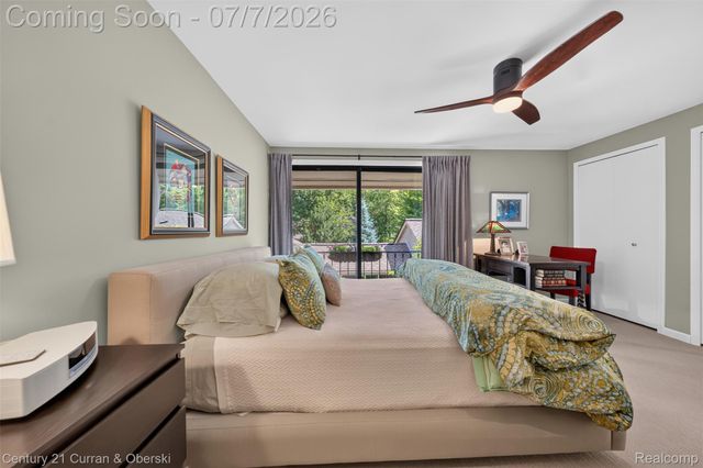 1148 Hillpointe Circle 74, Bloomfield Charter Township, MI 48304