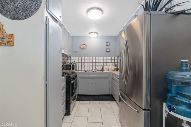 2166 W Alameda Avenue, Anaheim, CA 92801