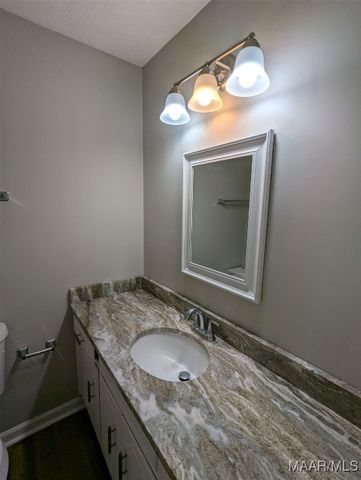 536 HOLLOW WOOD Road, Montgomery, AL 36109