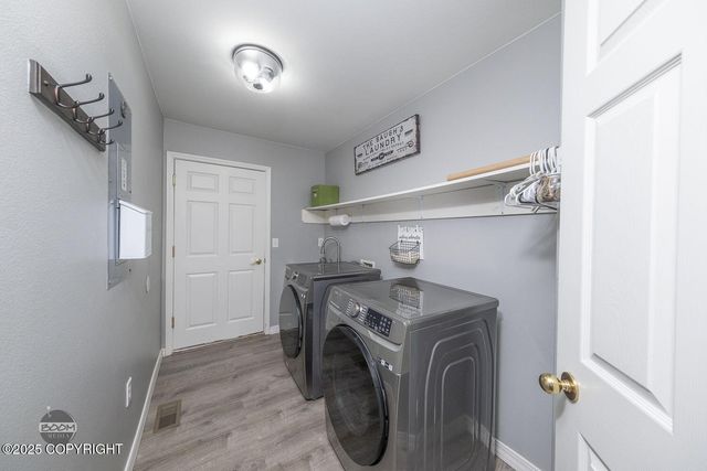 2195 W Carlsbad Place, Wasilla, AK 99654