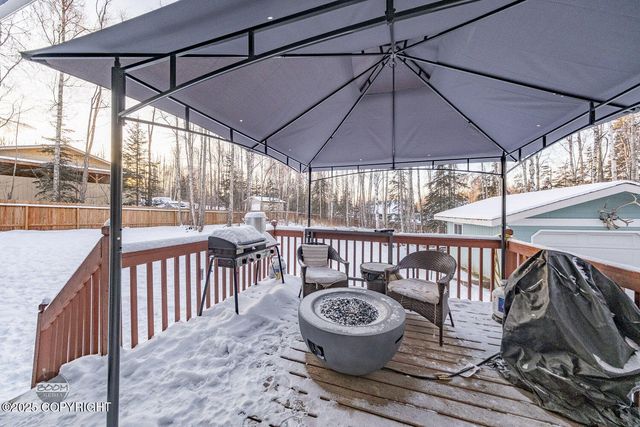 2195 W Carlsbad Place, Wasilla, AK 99654