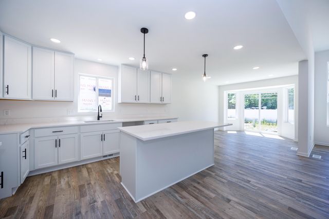 20209 Sunset Street, Livonia, MI 48152