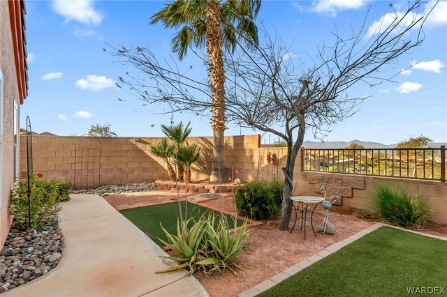 3017 Carefree Drive, Bullhead City, AZ 86442