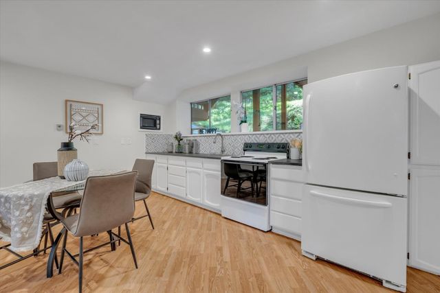 12 Summit Road, Woodside, CA 94062