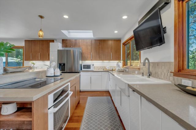 12 Summit Road, Woodside, CA 94062