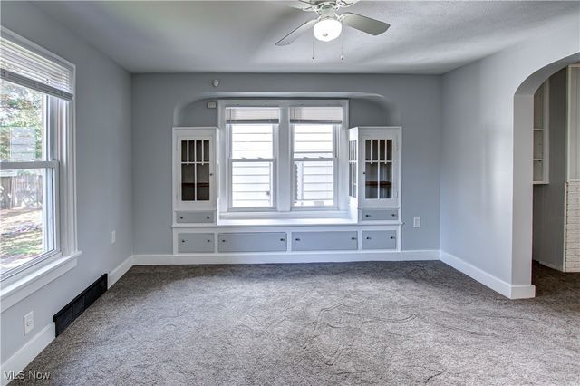 5208 Clement Avenue, Maple Heights, OH 44137