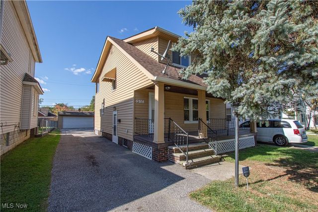 5208 Clement Avenue, Maple Heights, OH 44137