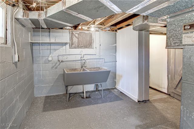 5208 Clement Avenue, Maple Heights, OH 44137