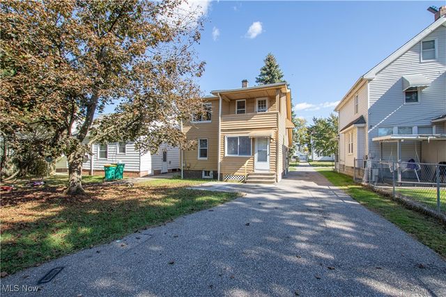 5208 Clement Avenue, Maple Heights, OH 44137