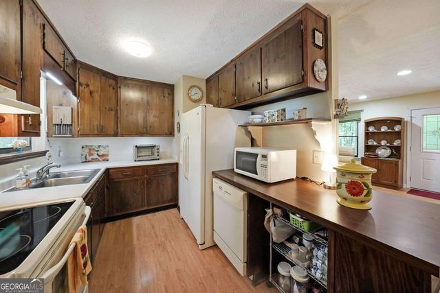 8550 High Point Road, Douglasville, GA 30134