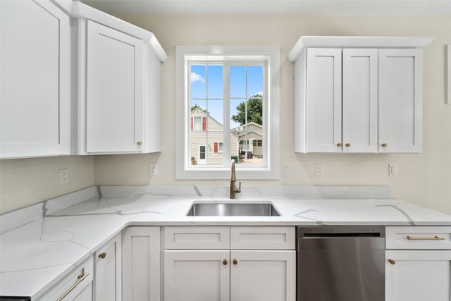 641 12th Street, West Des Moines, IA 50265