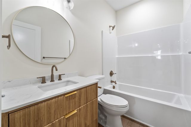 641 12th Street, West Des Moines, IA 50265