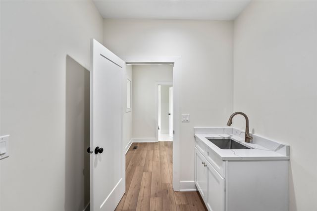 641 12th Street, West Des Moines, IA 50265
