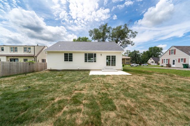641 12th Street, West Des Moines, IA 50265