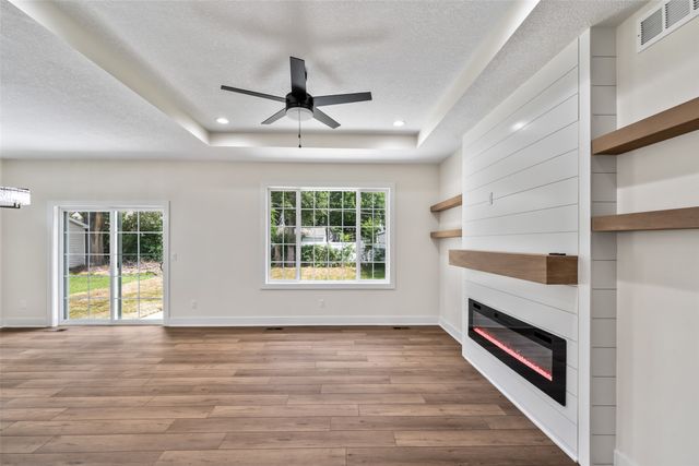 641 12th Street, West Des Moines, IA 50265