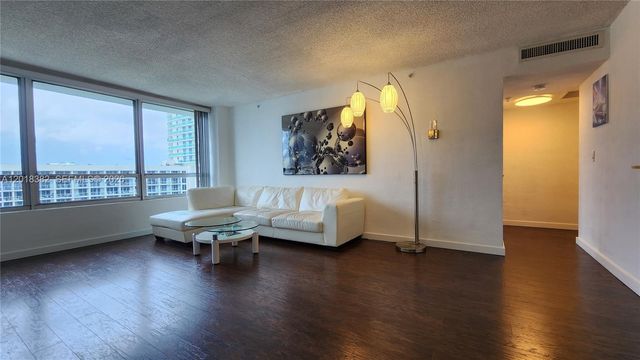 1500 Bay Rd 1550S, Miami Beach, FL 33139