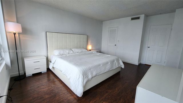 1500 Bay Rd 1550S, Miami Beach, FL 33139