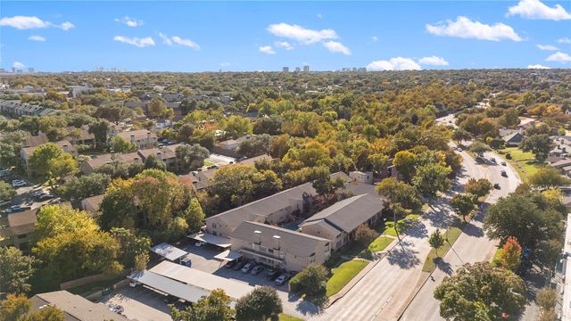 7712 Royal Lane 209, Dallas, TX 75230