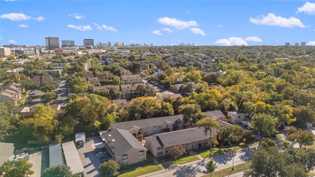 7712 Royal Lane 209, Dallas, TX 75230