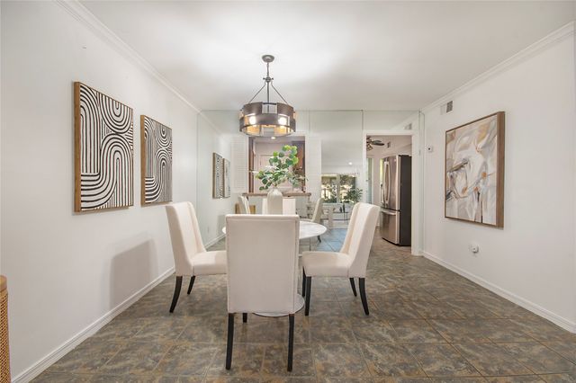 7712 Royal Lane 209, Dallas, TX 75230