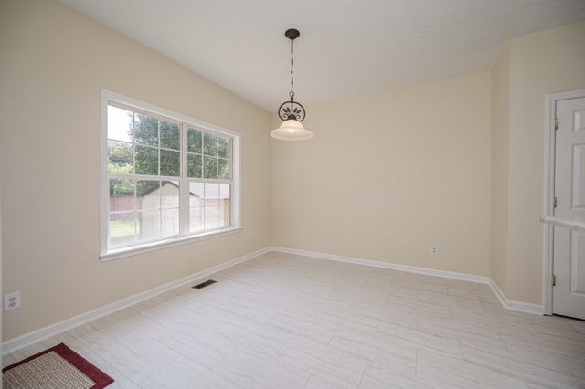 7011 Buffalo Dr, La Vergne, TN 37086