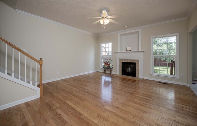 7011 Buffalo Dr, La Vergne, TN 37086