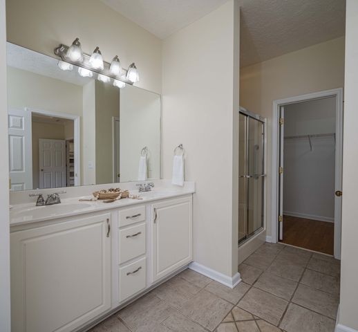 7011 Buffalo Dr, La Vergne, TN 37086