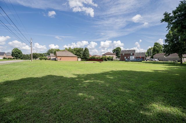7011 Buffalo Dr, La Vergne, TN 37086