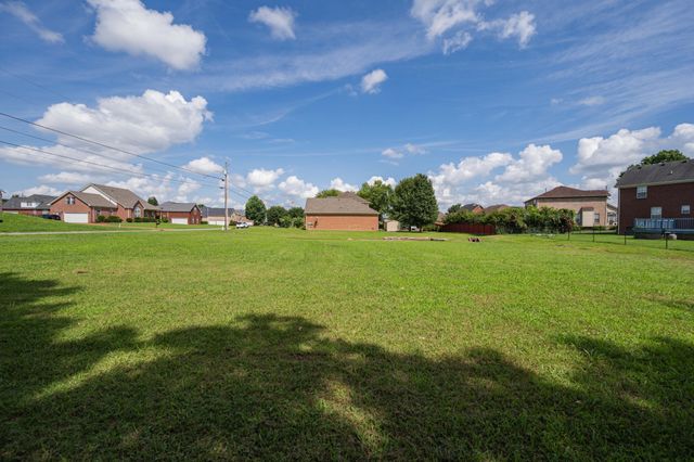 7011 Buffalo Dr, La Vergne, TN 37086