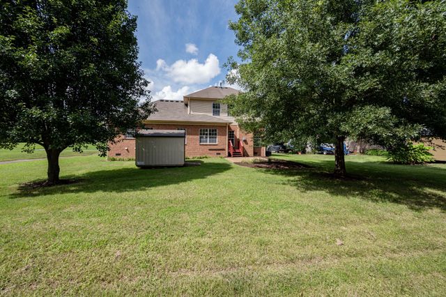 7011 Buffalo Dr, La Vergne, TN 37086