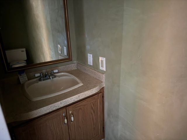 132 V-Hill Road, Edgewood, NM 87015