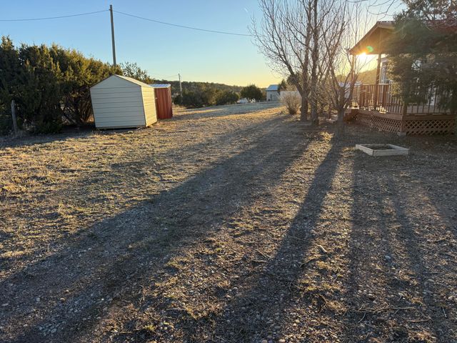 132 V-Hill Road, Edgewood, NM 87015