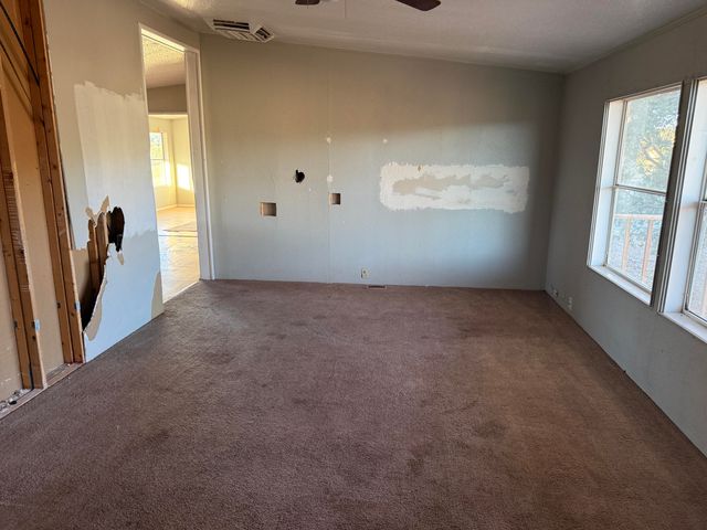 132 V-Hill Road, Edgewood, NM 87015