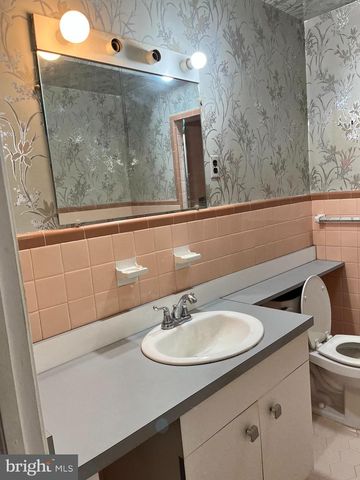 6930 LARGE ST, Philadelphia, PA 19149