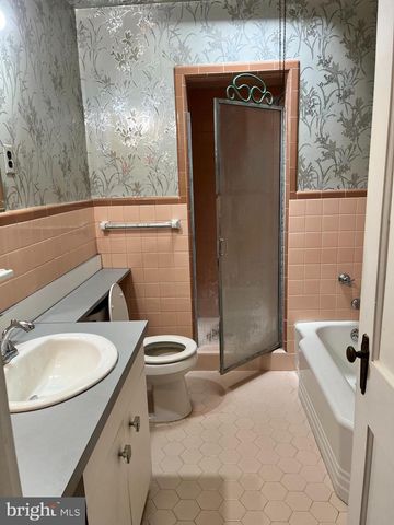 6930 LARGE ST, Philadelphia, PA 19149