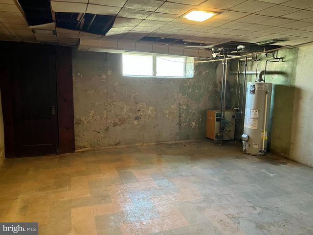 6930 LARGE ST, Philadelphia, PA 19149