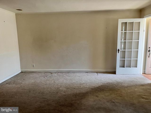 6930 LARGE ST, Philadelphia, PA 19149