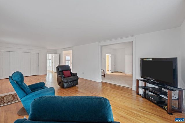 2037 N BOSTON RD, Troy, VA 22974