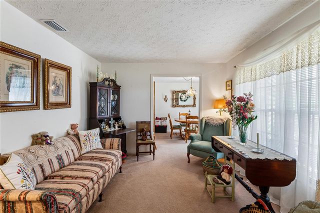 10739 DRUMMOND ROAD, Tampa, FL 33615