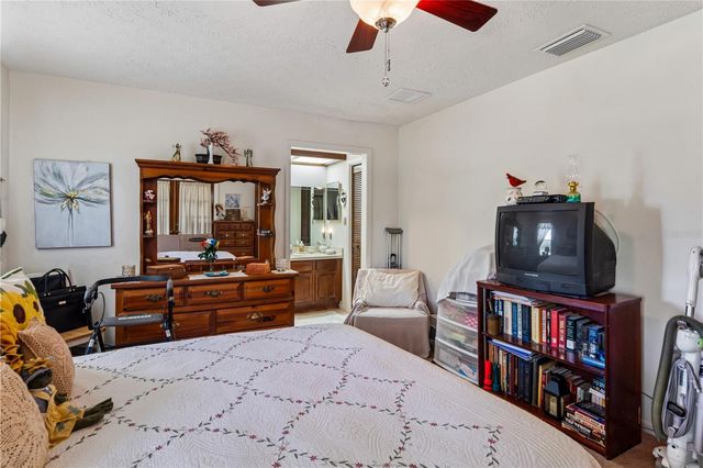 10739 DRUMMOND ROAD, Tampa, FL 33615