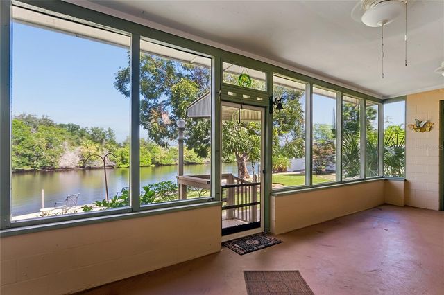 10739 DRUMMOND ROAD, Tampa, FL 33615