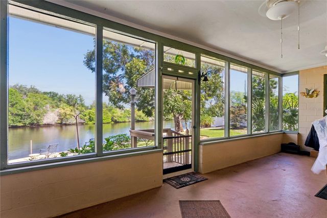 10739 DRUMMOND ROAD, Tampa, FL 33615