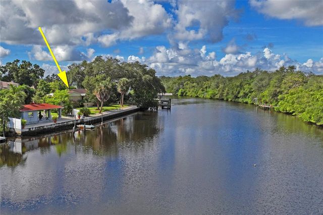 10739 DRUMMOND ROAD, Tampa, FL 33615